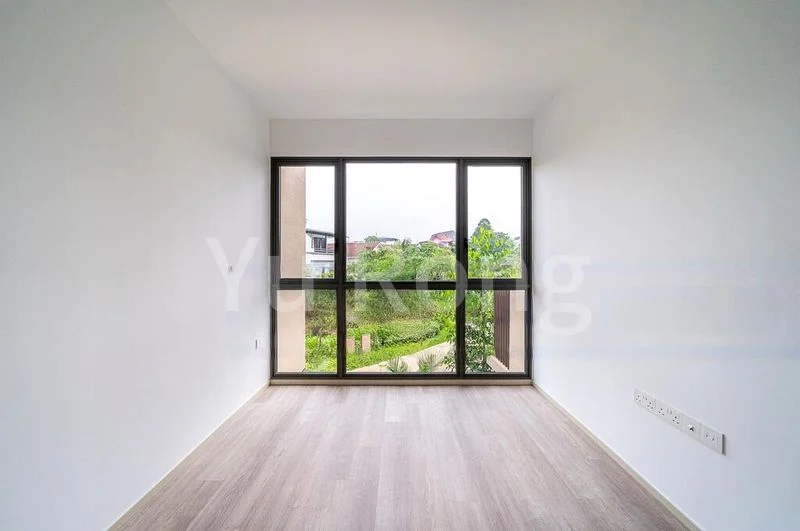 2 Bed Condo for Sale in The Watergardens At Canberra - Image 8