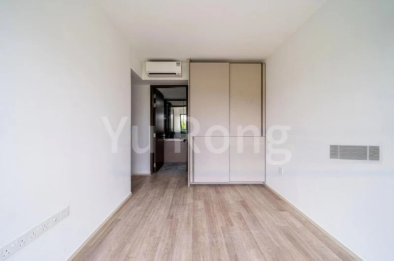 2 Bed Condo for Sale in The Watergardens At Canberra - Image 7