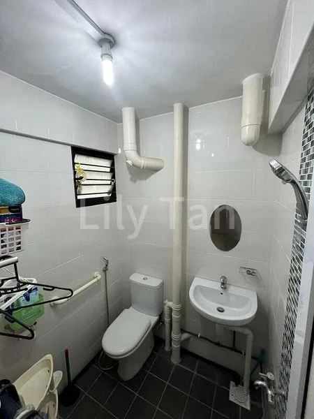 3 Room (3NG) HDB for Rent in  223 Serangoon Avenue 4 - Image 3
