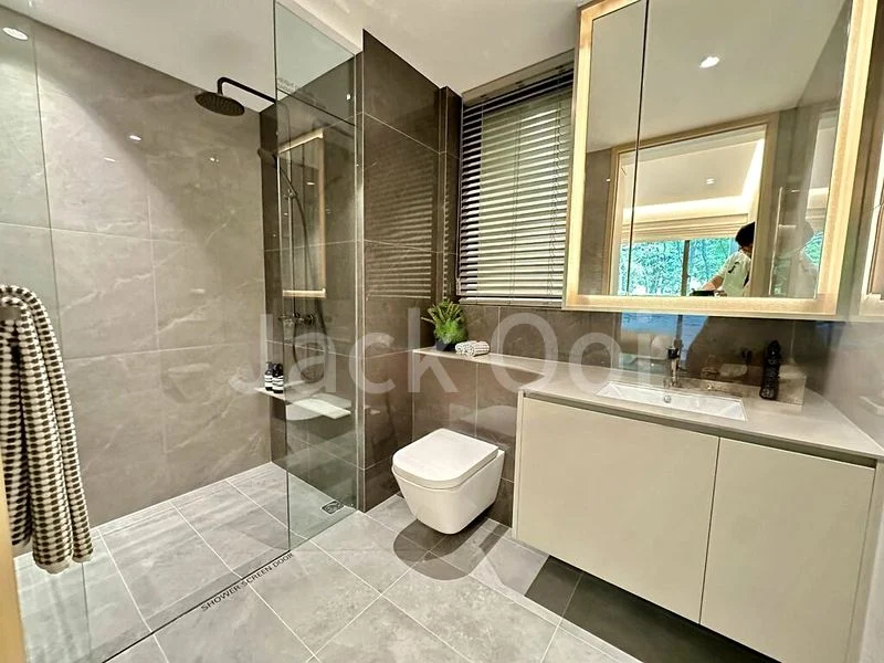 3 Bed Condo for Sale in Pinetree Hill - Image 3