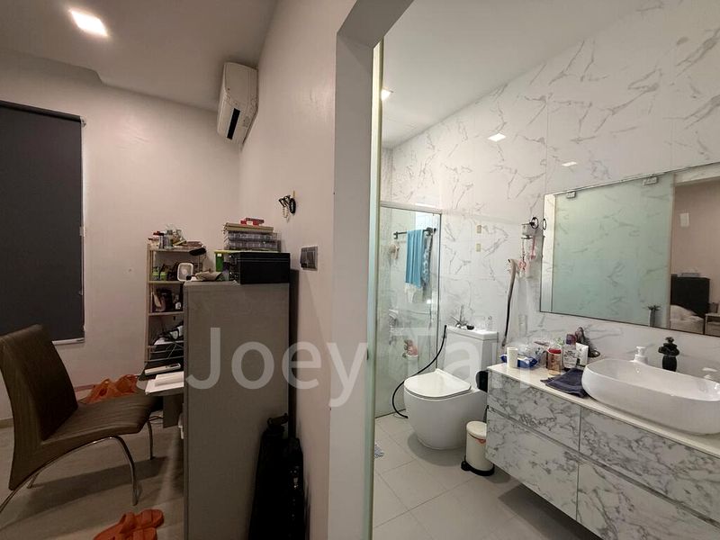 6 Bed Semi-Detached House (Landed) for Sale in Springleaf Garden Estate - Image 13