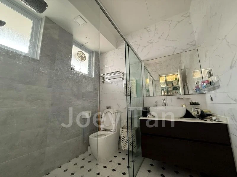 6 Bed Semi-Detached House (Landed) for Sale in Springleaf Garden Estate - Image 5