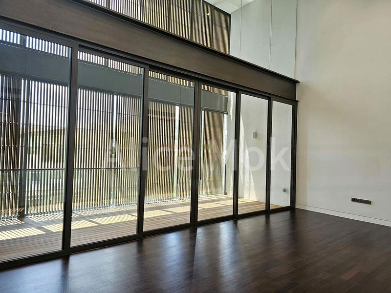 3 Bed Condo for Rent in  Lloyd Sixtyfive - Image 4