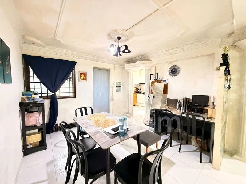 4 Room (4A) HDB for Sale in 730 Yishun Street 71 - Image 4