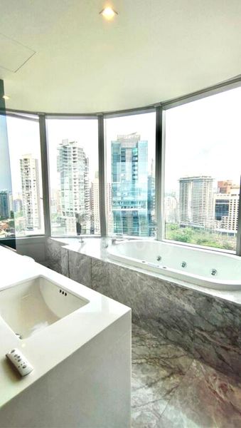 4 Bed Condo for Rent in  The Orchard Residences - Image 9