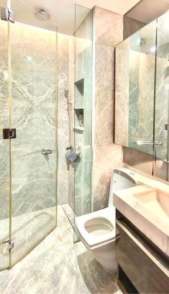 4 Bed Condo for Rent in  The Orchard Residences - Image 7