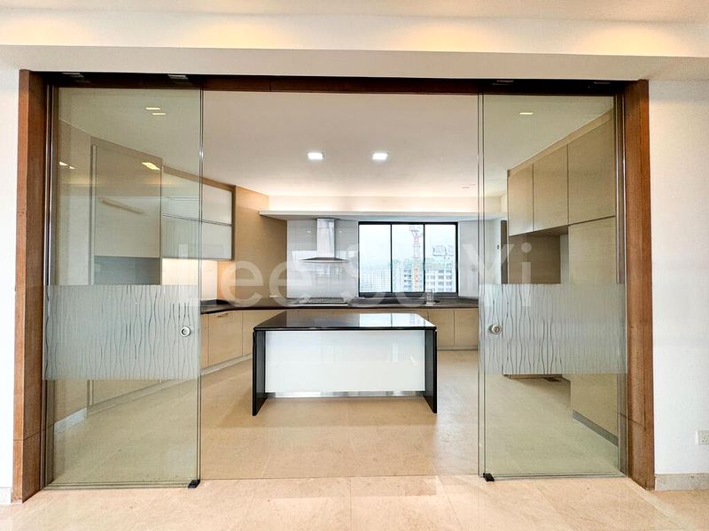 5 Bed Condo for Sale in  Harbour View Towers - Image 15