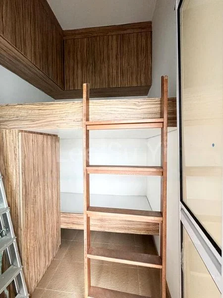 5 Bed Condo for Sale in  Harbour View Towers - Image 1