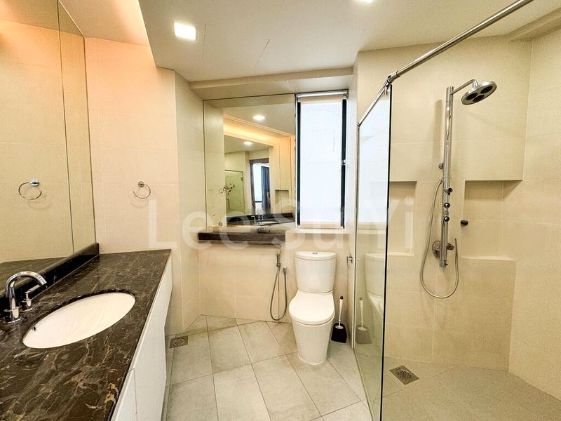 5 Bed Condo for Sale in  Harbour View Towers - Image 5