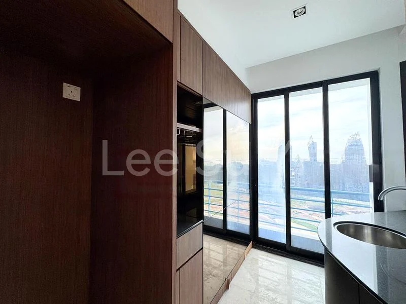 5 Bed Condo for Sale in  Harbour View Towers - Image 4