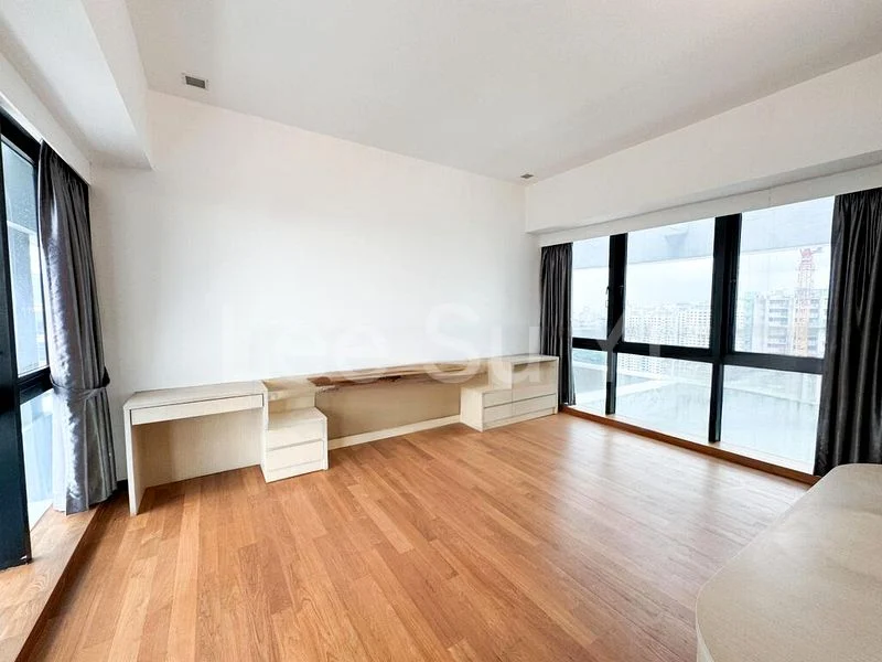 5 Bed Condo for Sale in  Harbour View Towers - Image 8