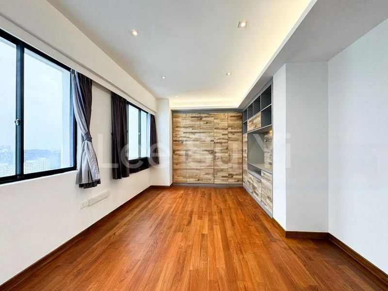 5 Bed Condo for Sale in  Harbour View Towers - Image 10