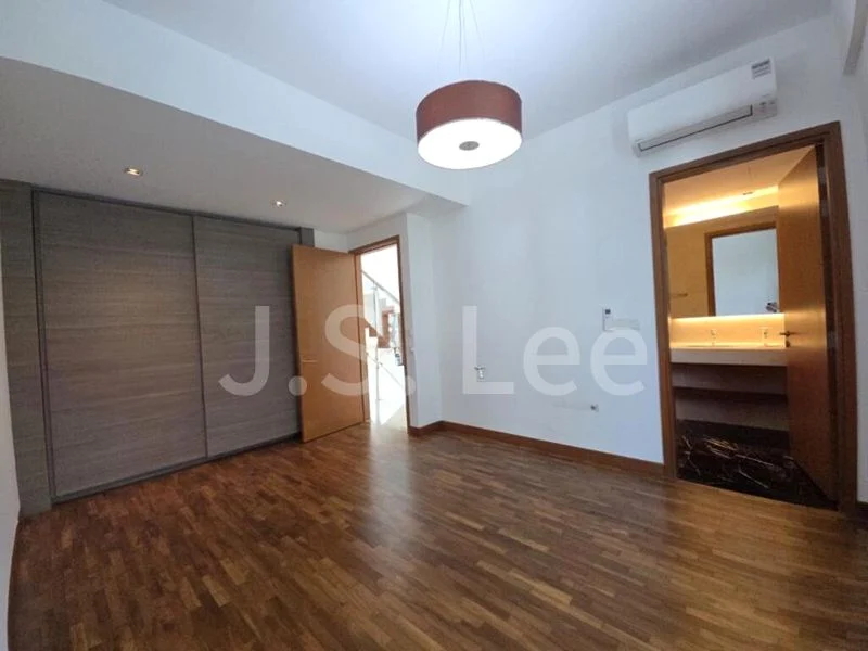 4 Bed Cluster House (Landed) for Sale in  Cabana - Image 3