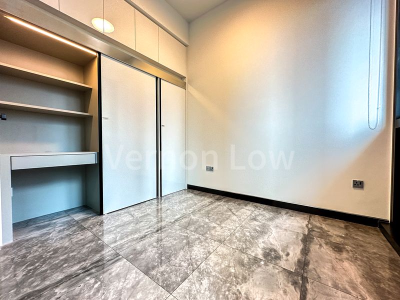 1 Bed Condo for Sale in  Midtown Bay - Image 8