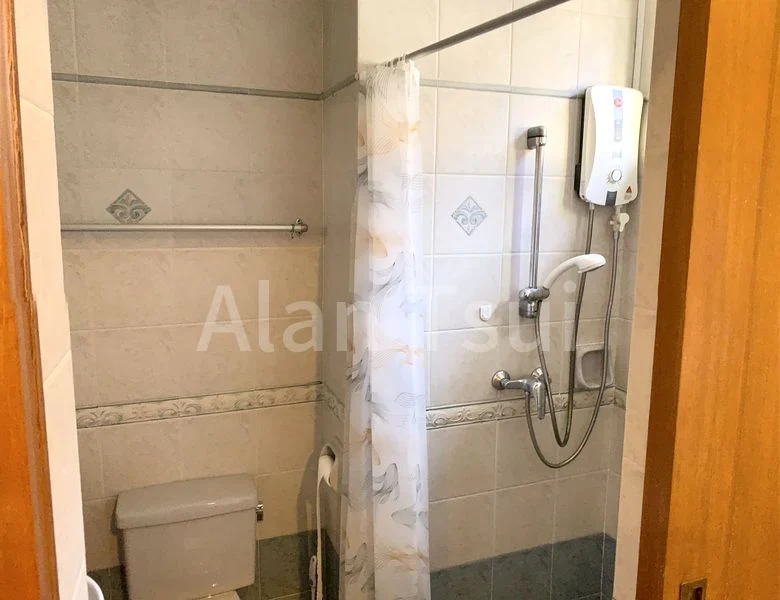 Master Room (Landed) for Rent in  Niven Road - Image 3