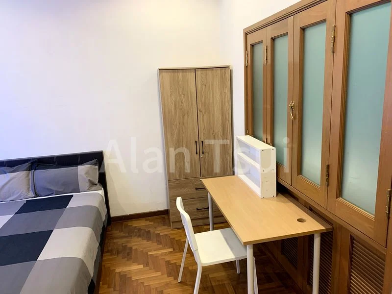 Master Room (Landed) for Rent in  Niven Road - Image 2