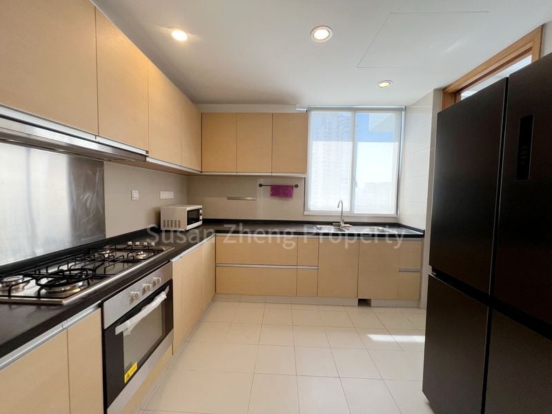 3 Bed Condo for Sale in  The Beacon - Image 3