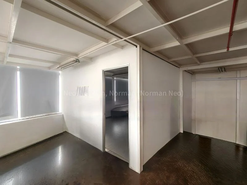 Light Industrial (B1) for Rent: Sindo Industrial Building - Image 11