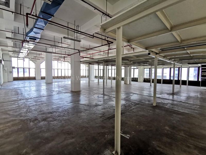 Light Industrial (B1) for Rent: Sindo Industrial Building - Image 2