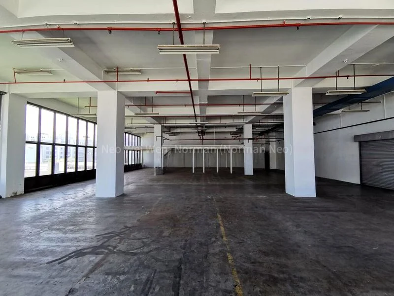 Light Industrial (B1) for Rent: Sindo Industrial Building - Image 8