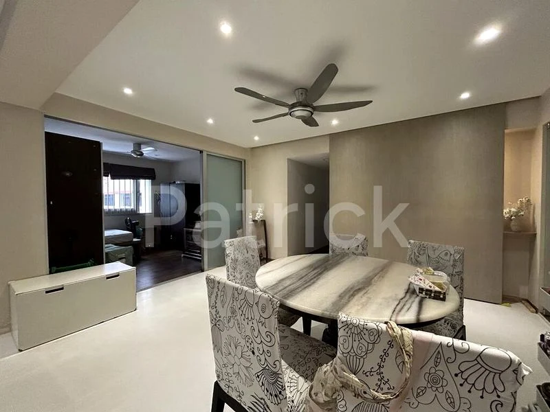 Executive HDB for Sale in  797 Woodlands Drive 72 - Image 2