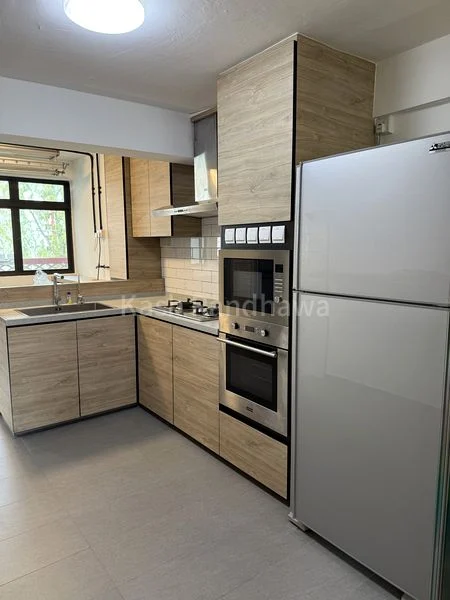 3 Room (3I) HDB for Rent in  128 Bukit Merah View - Image 4