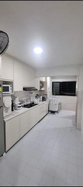 Common Room (HDB) for Rent in  410 Pandan Gardens - Image 4