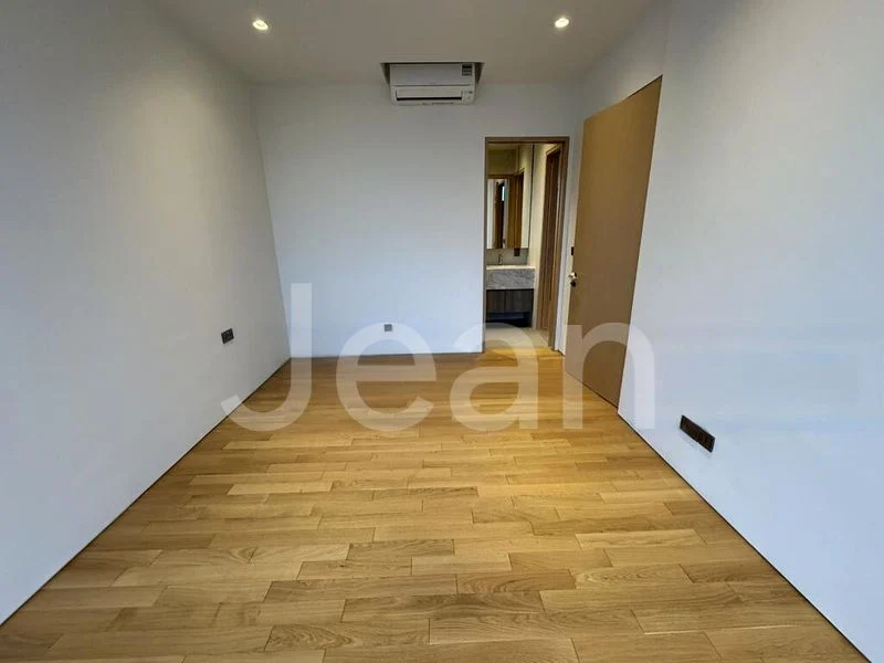 6 Bed Corner Terrace (Landed) for Sale in  Kembangan Court - Image 4