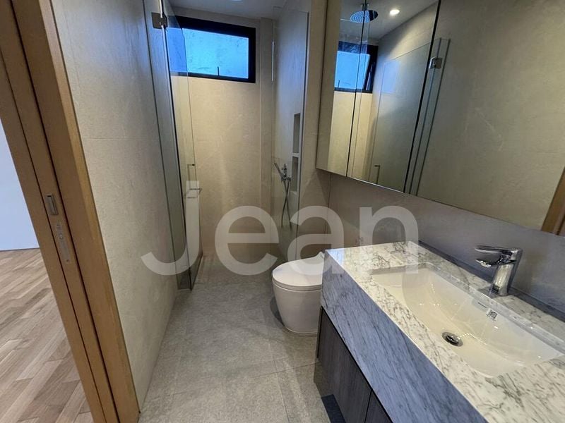 6 Bed Corner Terrace (Landed) for Sale in  Kembangan Court - Image 3