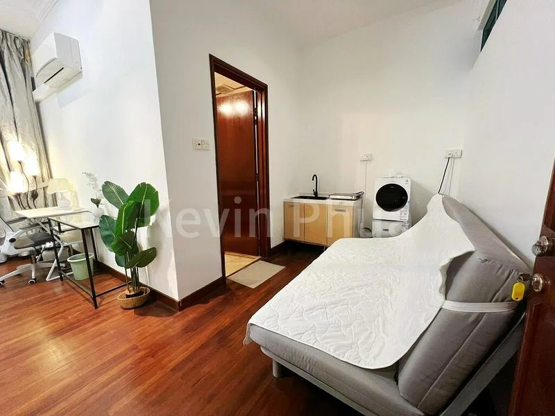 7 Bed Terraced House (Landed) for Rent in Kew Vale - Image 8