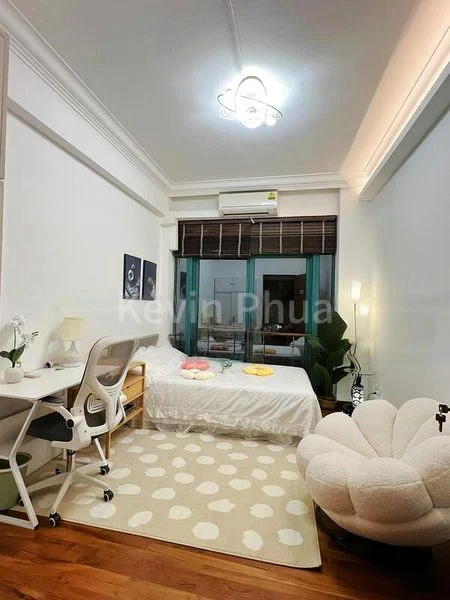 7 Bed Terraced House (Landed) for Rent in Kew Vale - Image 2