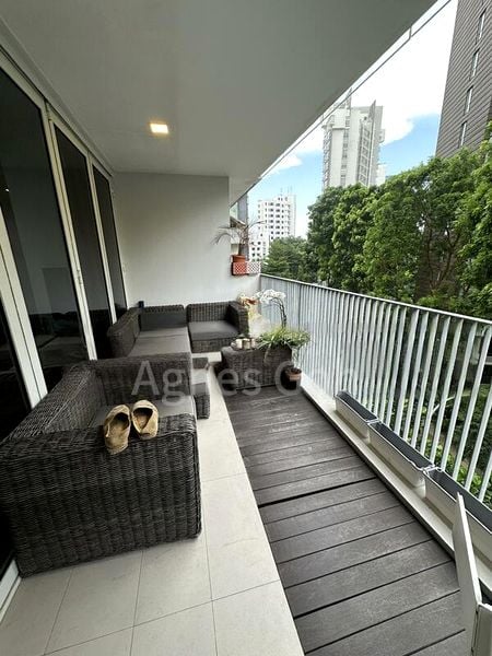 2 Bed Condo for Sale in The Peak @ Cairnhill II - Image 1