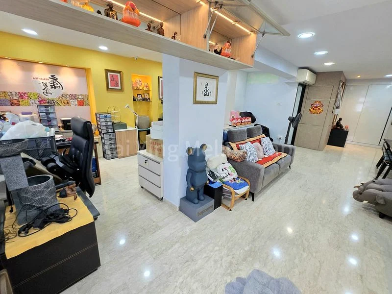 5 Room (5A) HDB for Sale in 135 Jalan Bukit Merah - Image 5