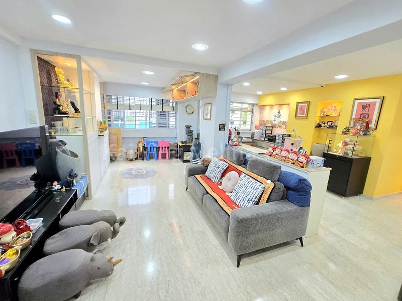 5 Room (5A) HDB for Sale in 135 Jalan Bukit Merah - Image 1