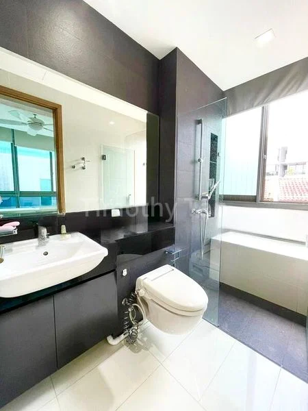 6 Bed Bungalow (Landed) for Sale in  Aston Residence - Image 11