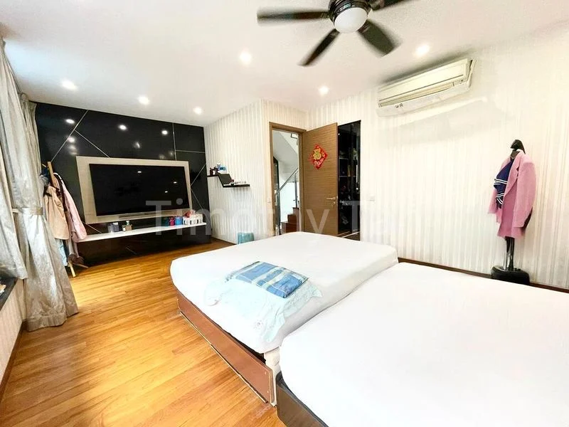 6 Bed Bungalow (Landed) for Sale in  Aston Residence - Image 1