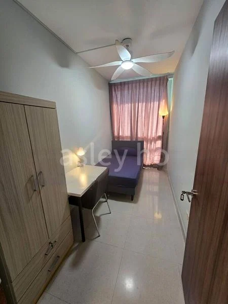 Room (Condo) for Rent in  Nuovo - Image 3