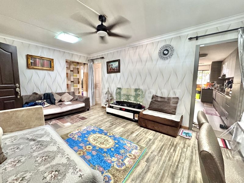 4 Room (4S) HDB for Sale in 276 Yishun Street 22 - Image 1