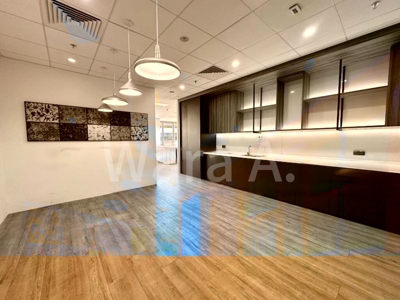 Office for Rent: Nicely Fitted, Grade A Office Space in Raffles Place - Image 11