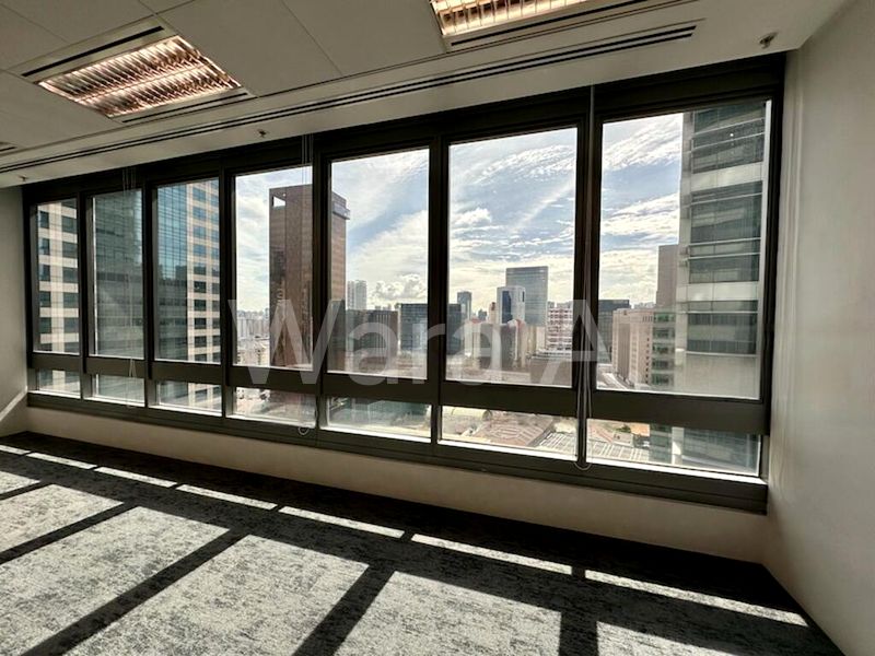 Office for Rent: Nicely Fitted, Grade A Office Space in Raffles Place - Image 1