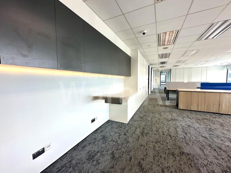 Office for Rent: Nicely Fitted, Grade A Office Space in Raffles Place - Image 4
