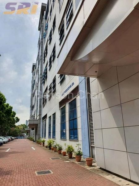 Factory / Workshop (B2) for Rent: Pandan Crescent, High Ceiling - Image 2
