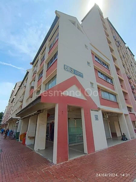 Shop / Shophouse for Rent: 683 Tessensohn Road - Image 4