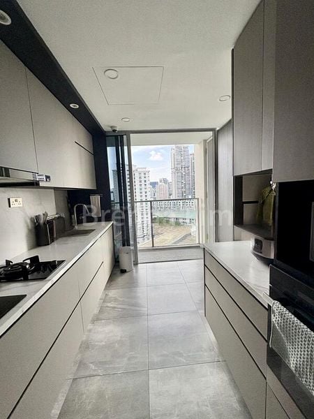 4 Bed Condo for Sale in  Sky @ Eleven - Image 9