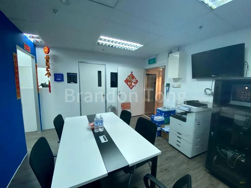 Office for Sale: International Plaza - Image 4