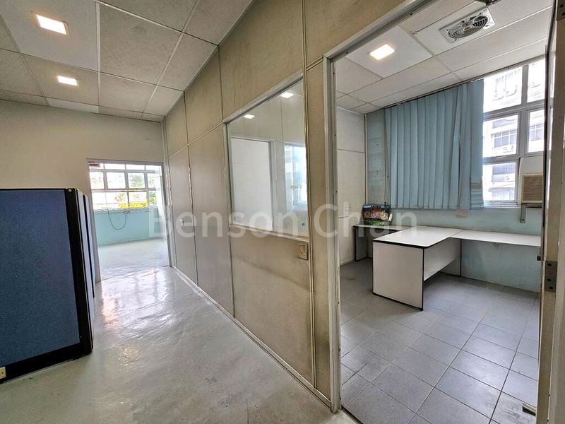 Light Industrial (B1) for Rent: Lipo Building - Image 7