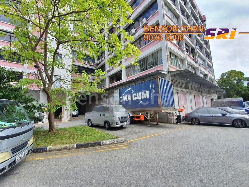 Light Industrial (B1) for Rent: Lipo Building - Image 2