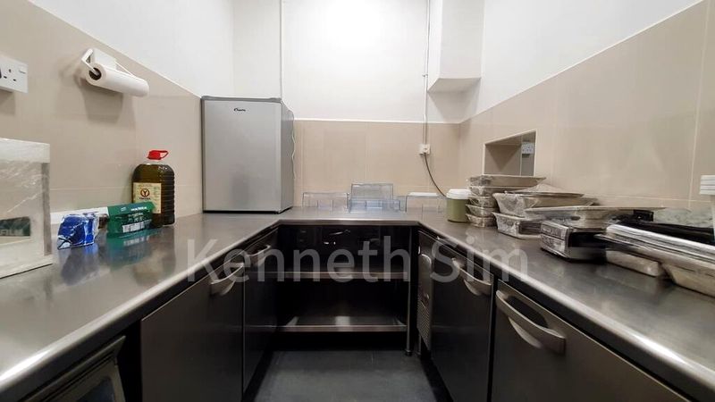 Food & Beverage for Rent: F&B Exhaust Renovated; Immediate. - Image 6