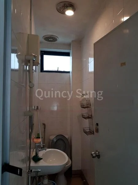 Room (Landed) for Rent in Harbourfront Tower One - Image 9