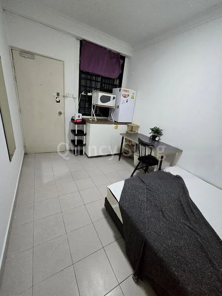 Room (Landed) for Rent in Harbourfront Tower One - Image 2